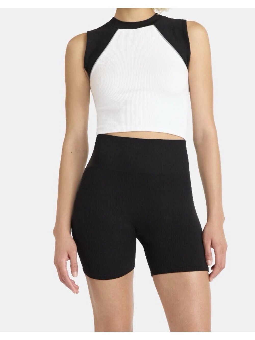 🎅🏻 Juniors Seamless Cropped Muscle Tee and Biker Shorts Set Womens Size S 4 6